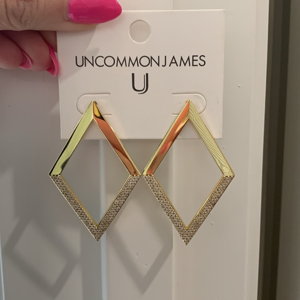 Earrings - Picture 2 of 3